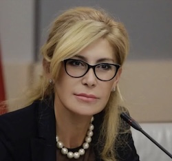 Людмила Айвар