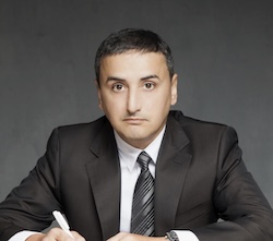 Валерий Саркисов